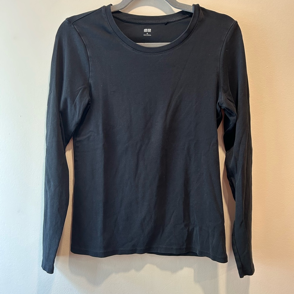 Uniqlo Women's Classic Black Long Sleeve Tee